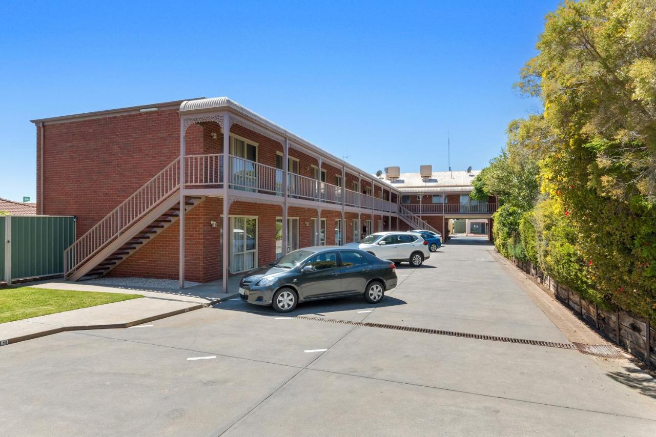 Burke And Wills Motor Inn Swan Hill Kültér fotó